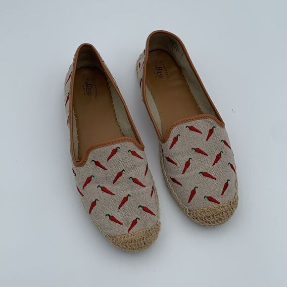 GH Bass Co chili pepper embroidered slip on espadrilles flats size 8.5 - Picture 2 of 11